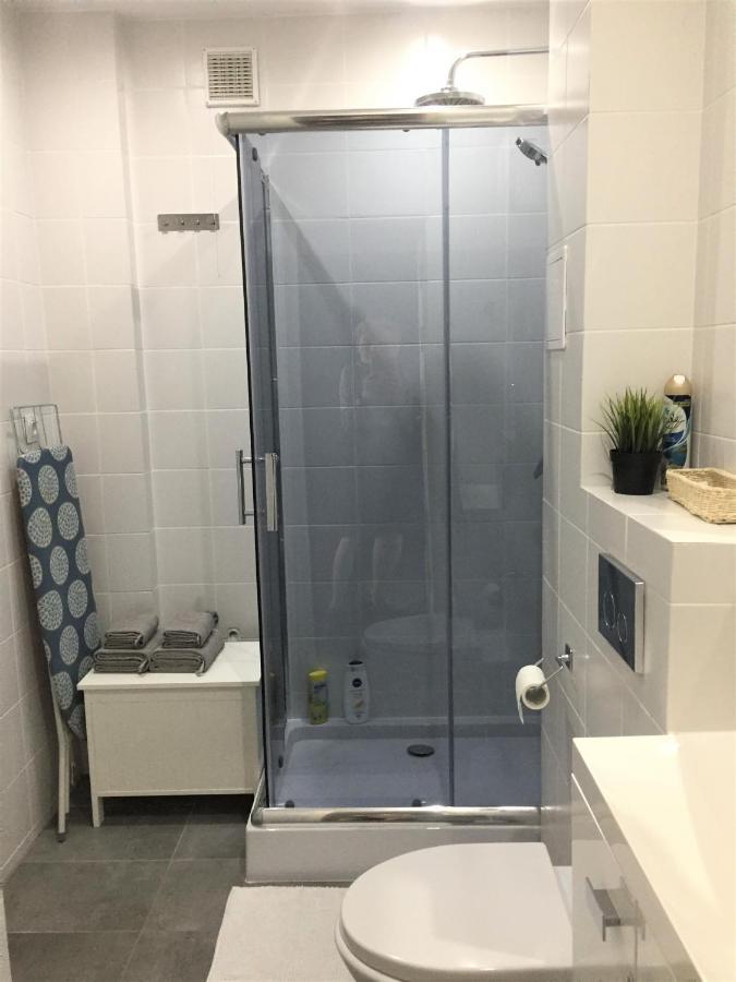 Fiesta Apartament وارسو المظهر الخارجي الصورة