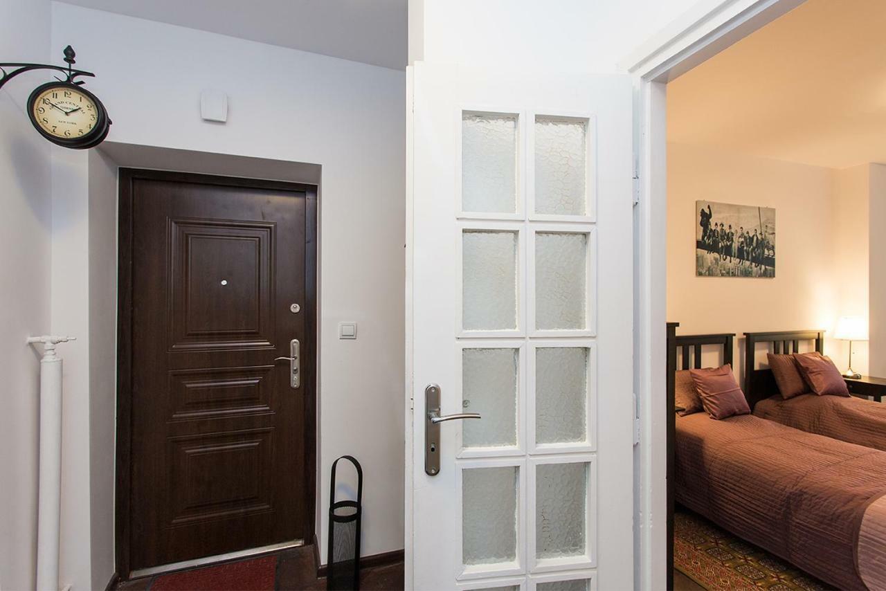 Fiesta Apartament وارسو المظهر الخارجي الصورة